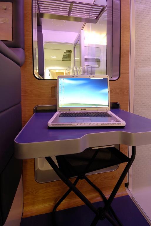 Yotelair London Heathrow Airport Ґіллінґдон Номер фото